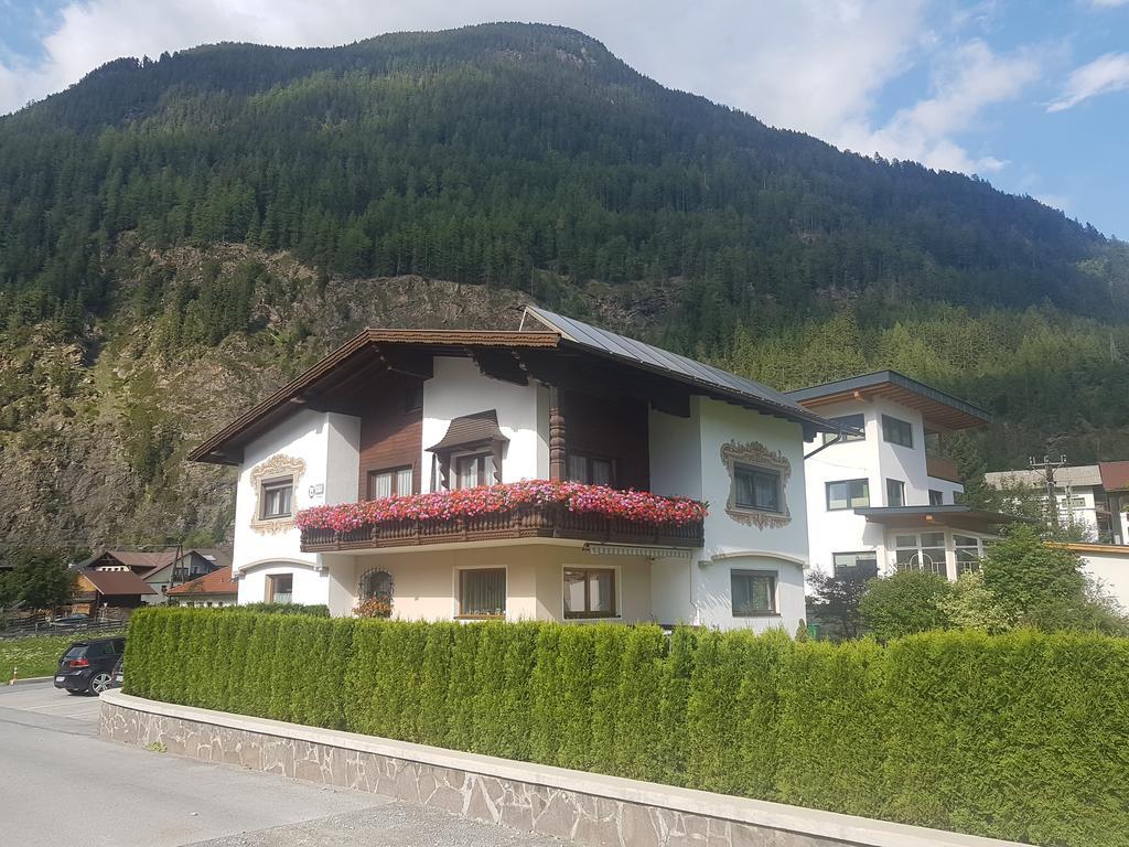 Ferienwohnungen Plattner Längenfeld Exterior foto